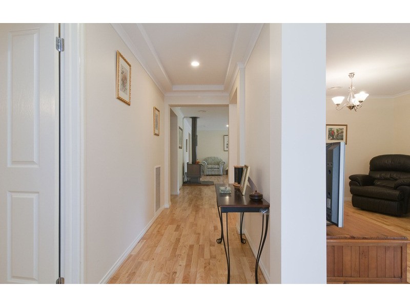 13 Newton Avenue, Mount Evelyn VIC 3796