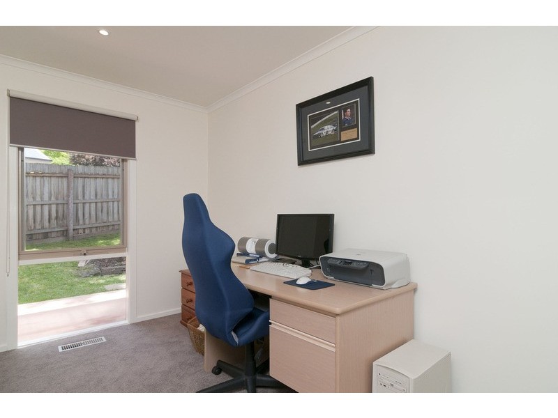 9 Stewart Avenue, Wandin North VIC 3139