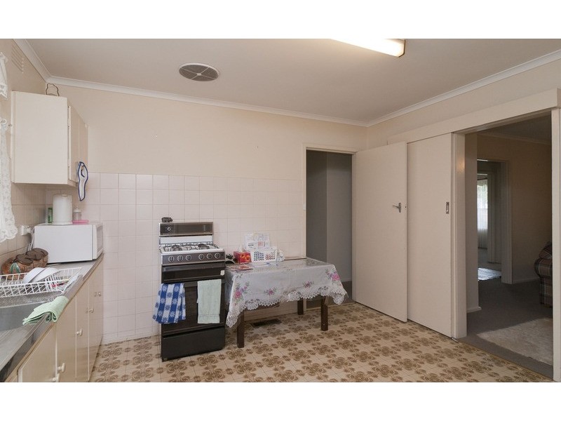 38 Blackburn Road, Mooroolbark VIC 3138