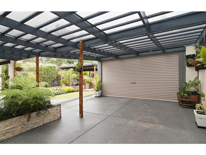 18 Tainton Street, Wandin North VIC 3139