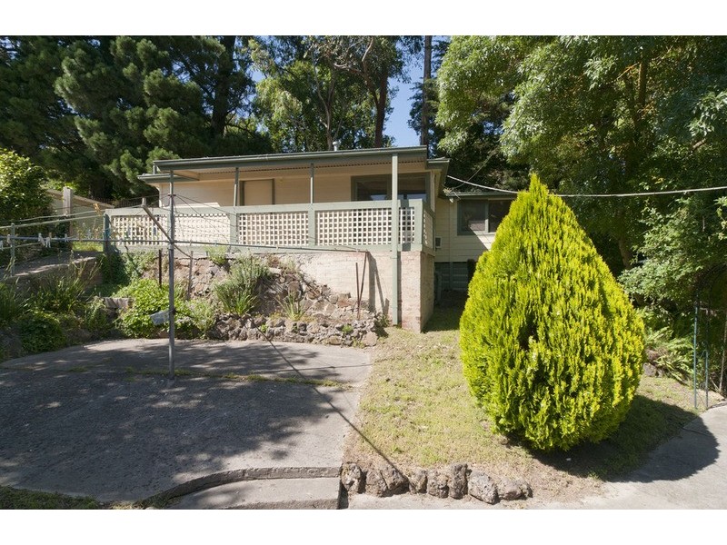 42 Irvine Street, Mount Evelyn VIC 3796
