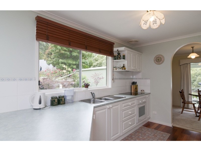 70 Connors Flat Road, Wandin North VIC 3139