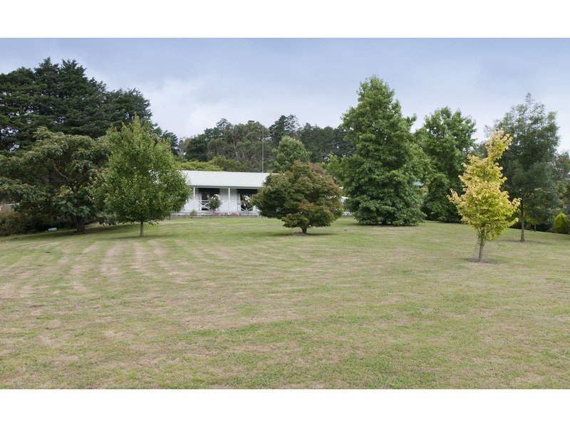 70 Connors Flat Road, Wandin North VIC 3139