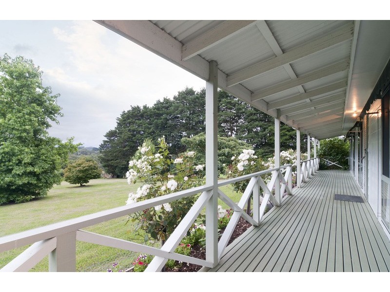 70 Connors Flat Road, Wandin North VIC 3139