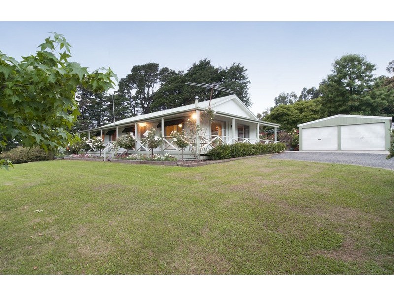 70 Connors Flat Road, Wandin North VIC 3139