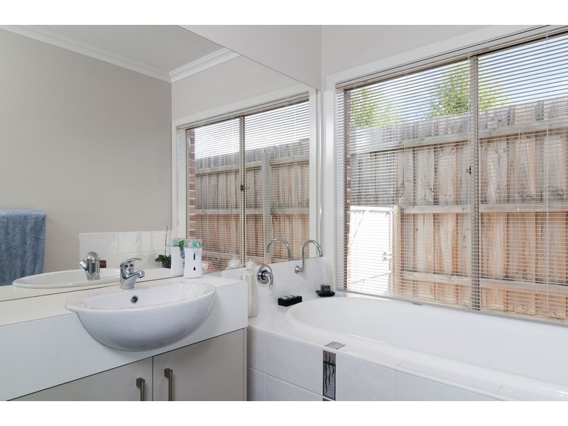 3 Viennese Way, Mooroolbark VIC 3138