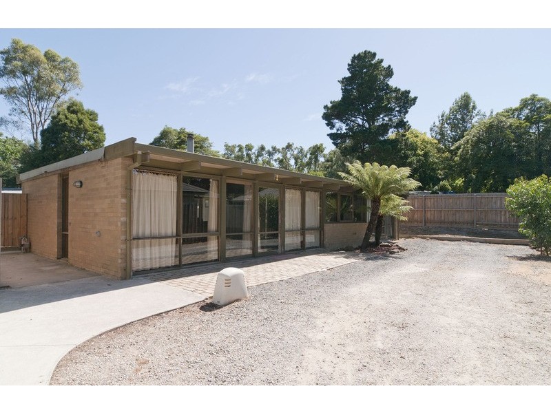 2/16 Wedderburn Crescent, Mount Evelyn VIC 3796