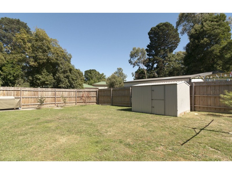 2/16 Wedderburn Crescent, Mount Evelyn VIC 3796