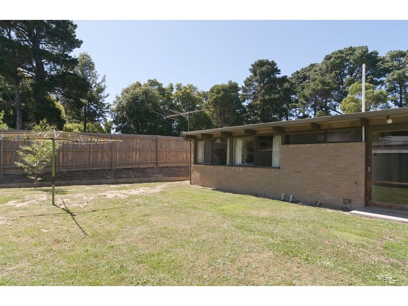 2/16 Wedderburn Crescent, Mount Evelyn VIC 3796