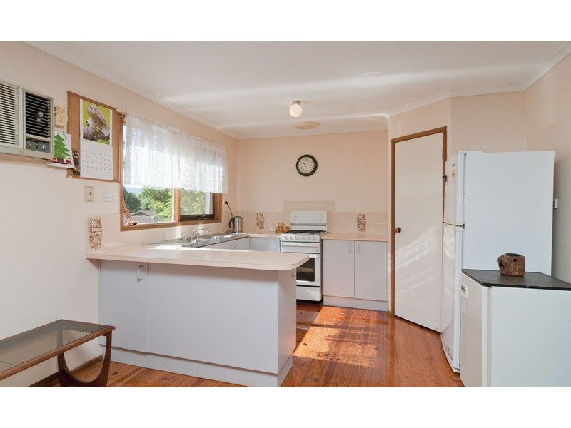 24 Shrubby Walk, Croydon VIC 3136