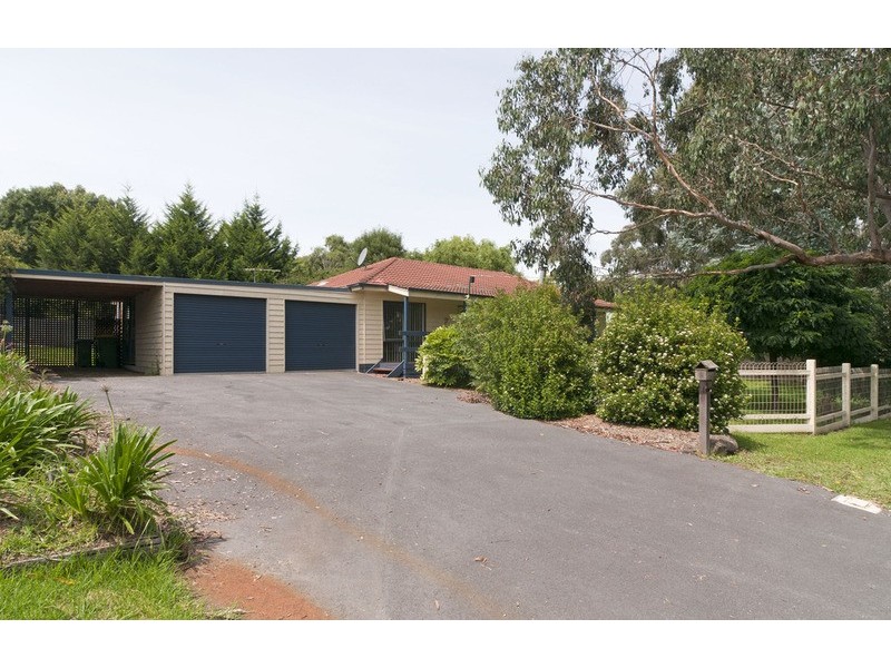 39 Wellington Road, Wandin North VIC 3139