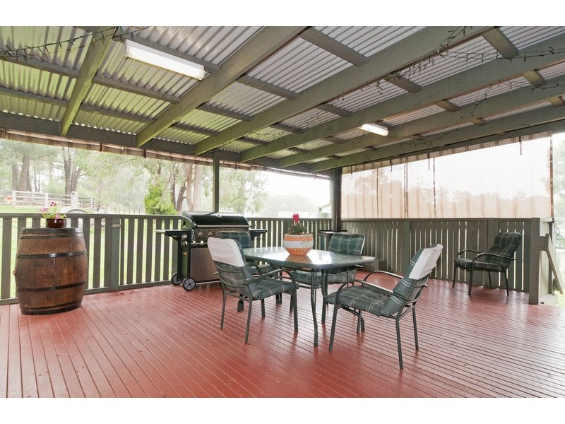 16 Alfred Street, Wandin North VIC 3139