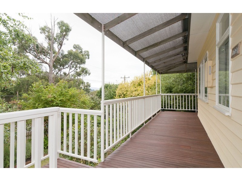 72 Fernhill Road, Mount Evelyn VIC 3796