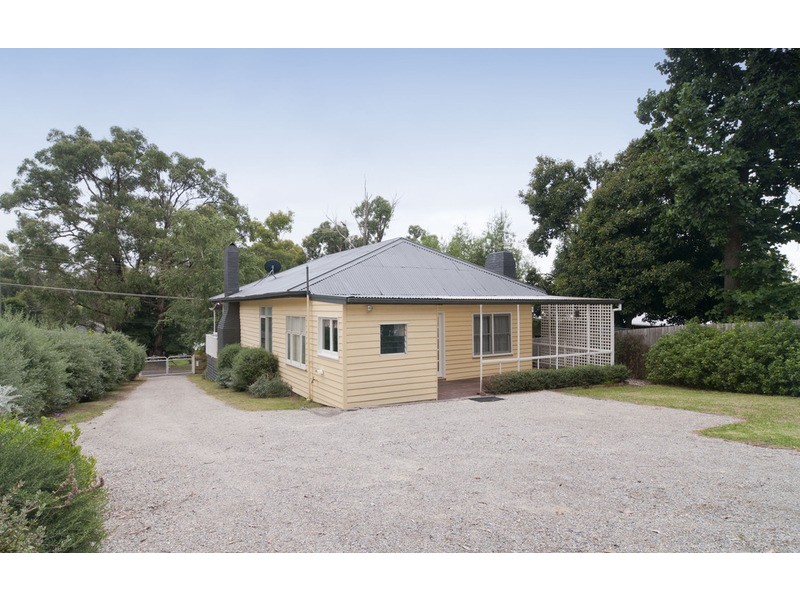 72 Fernhill Road, Mount Evelyn VIC 3796