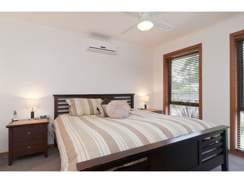 6 Valley Road, Seville VIC 3139