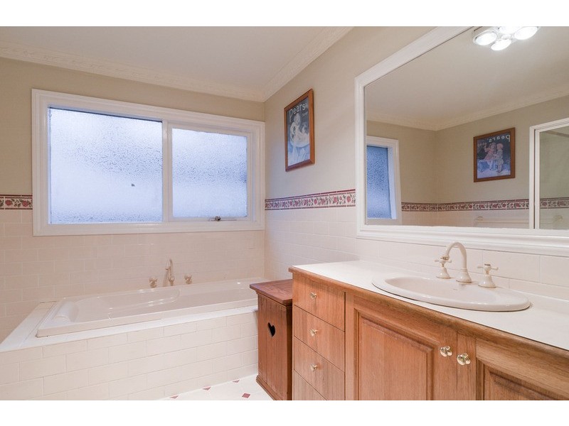 33 Clegg Road, Mount Evelyn VIC 3796