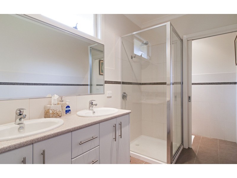 20 Stradbroke Road, Montrose VIC 3765