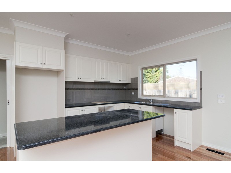 14a Lena Grove, Kilsyth VIC 3137