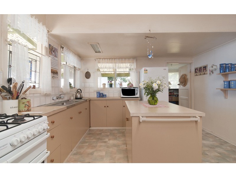 320 Warburton Highway, Wandin North VIC 3139