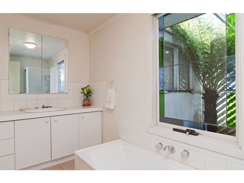 320 Warburton Highway, Wandin North VIC 3139