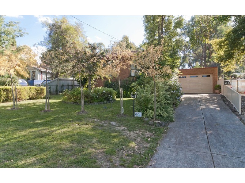 27 Spring Street, Mount Evelyn VIC 3796