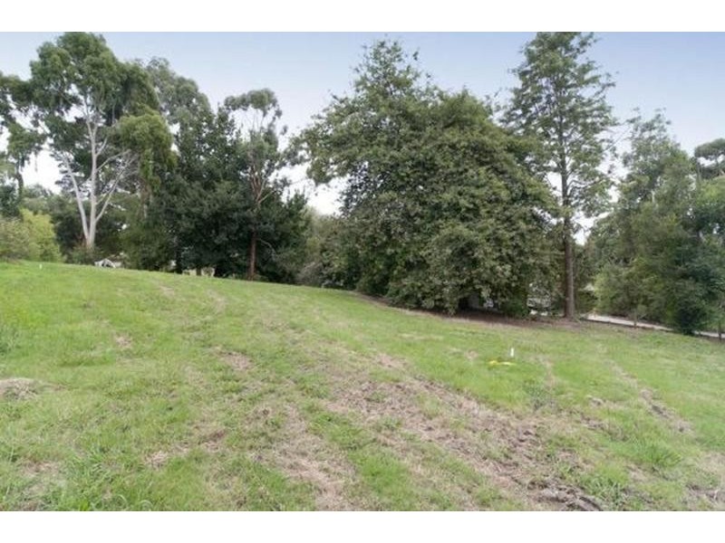 2/28 Bell Street, Seville VIC 3139