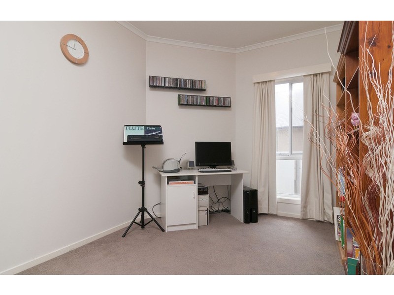 18/13-15 Hewish Road, Croydon VIC 3136