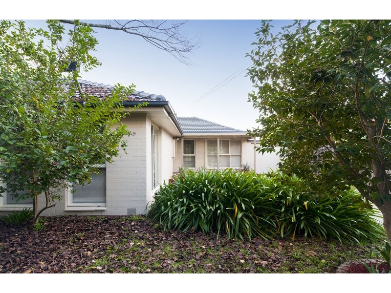 107 Cambridge Road, Mooroolbark VIC 3138