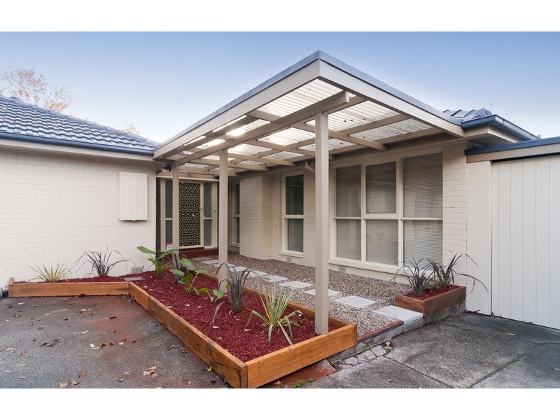 107 Cambridge Road, Mooroolbark VIC 3138