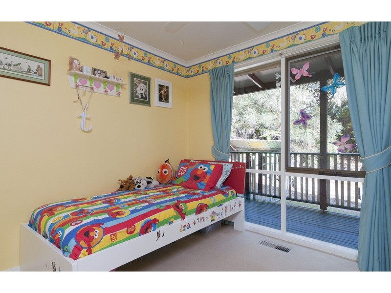 7 Edmond Crescent, Wandin North VIC 3139