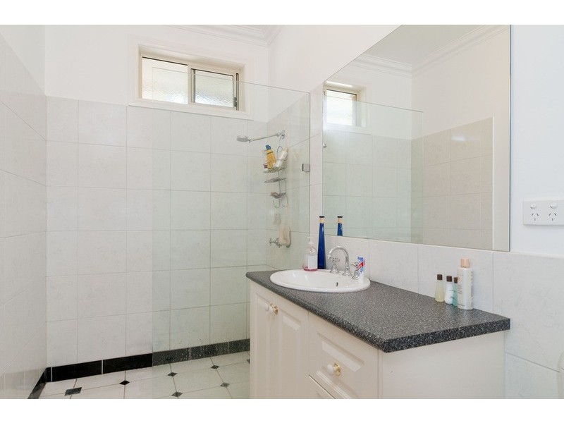 2/8 Bell Street, Seville VIC 3139