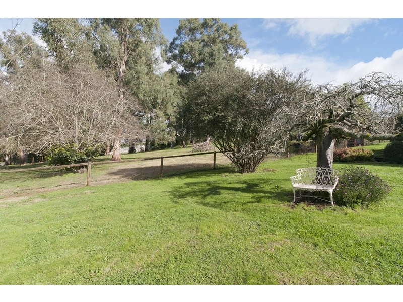 30 Wandin East Road, Wandin North VIC 3139