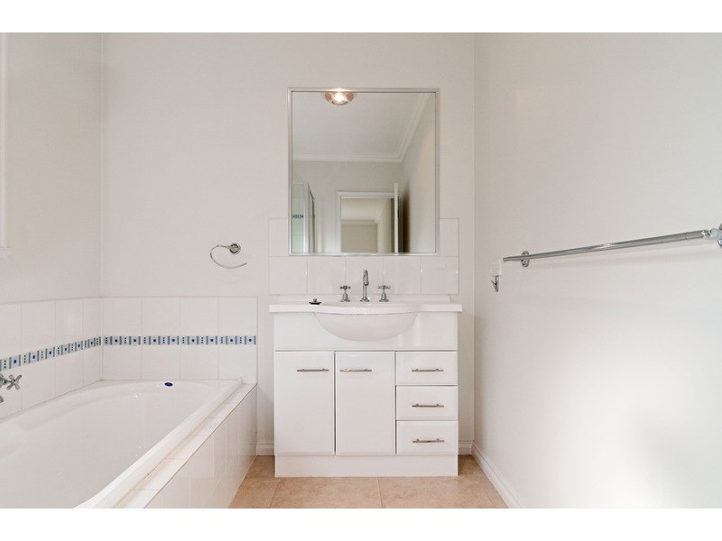 1/5 Hordern Road, Mount Evelyn VIC 3796