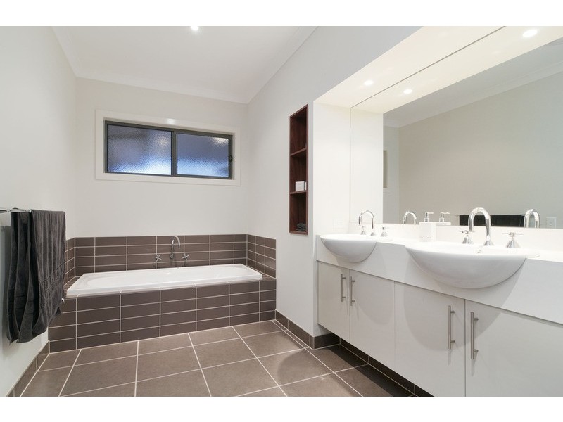 102 Hereford Road, Mount Evelyn VIC 3796