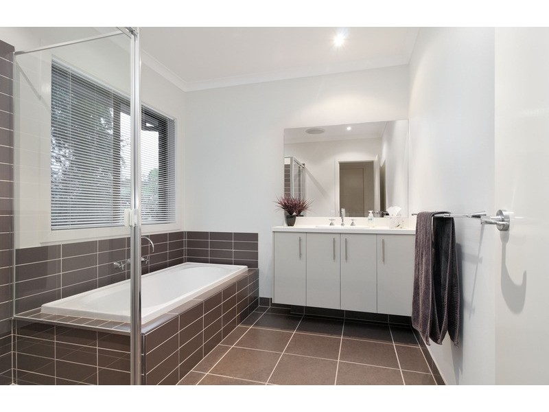 102 Hereford Road, Mount Evelyn VIC 3796