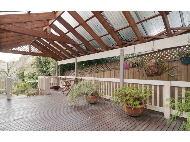 8 Acacia Avenue, Kilsyth VIC 3137