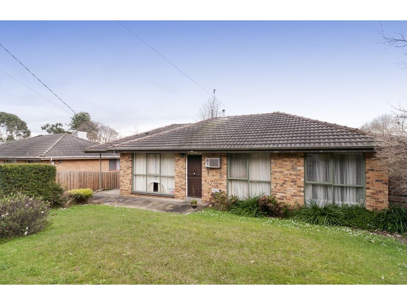 9 Sheldon Avenue, Mooroolbark VIC 3138