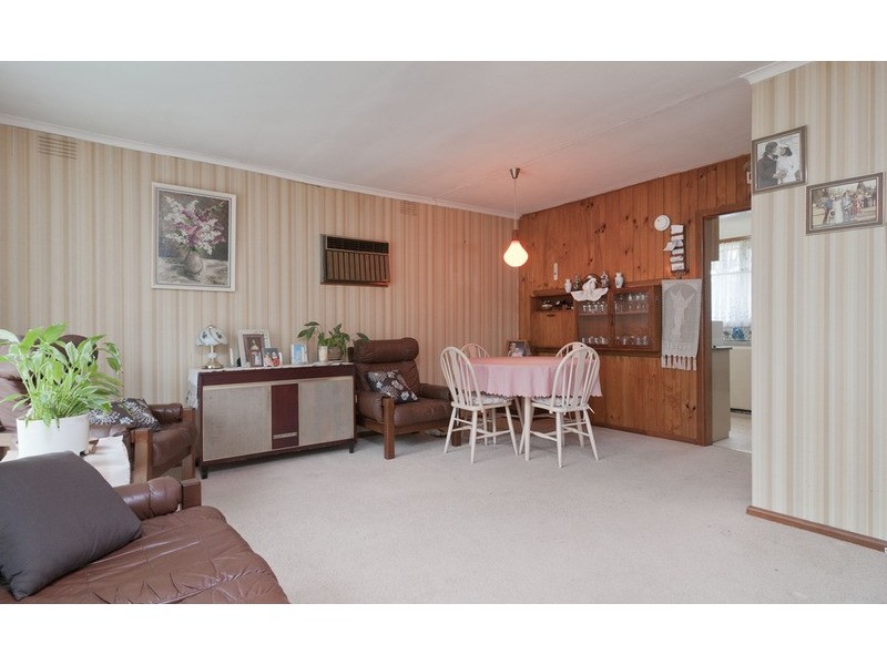 9 Sheldon Avenue, Mooroolbark VIC 3138