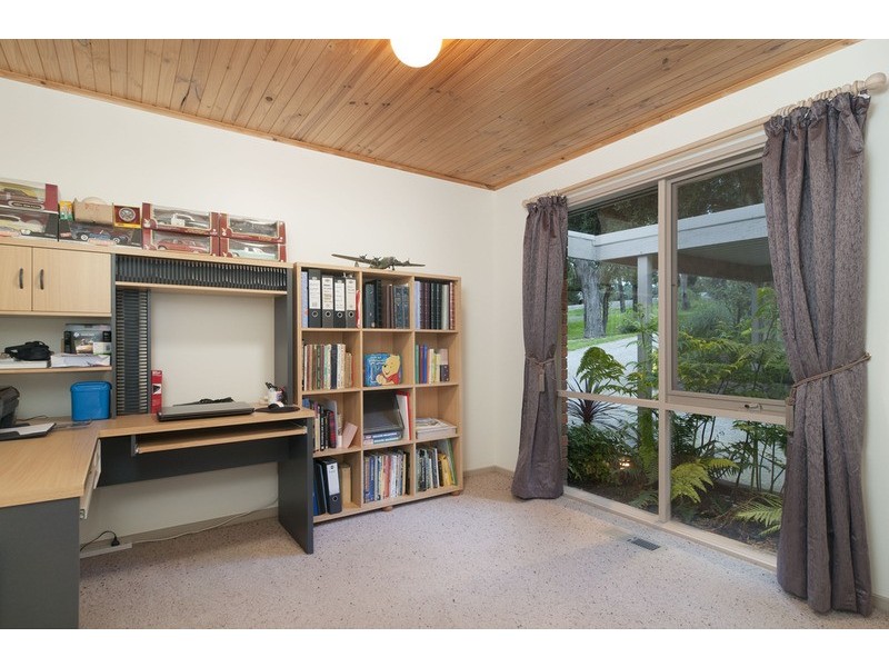 23 Norman Berry Drive, Seville VIC 3139