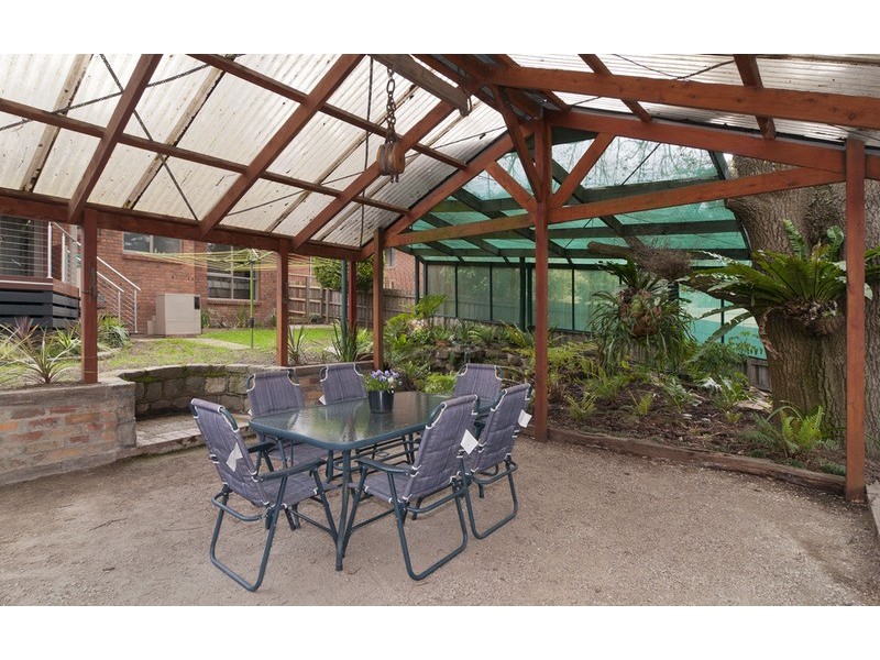 23 Norman Berry Drive, Seville VIC 3139
