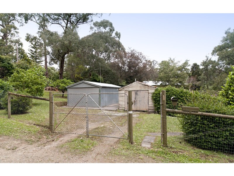 1 Banool  Avenue, Mount Evelyn VIC 3796