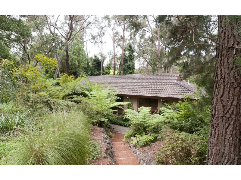 23 Railway Road, Mount Evelyn VIC 3796