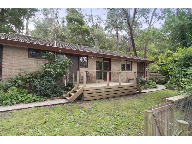 23 Railway Road, Mount Evelyn VIC 3796