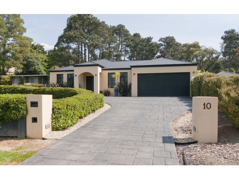 10 The Wridgeway, Mount Evelyn VIC 3796