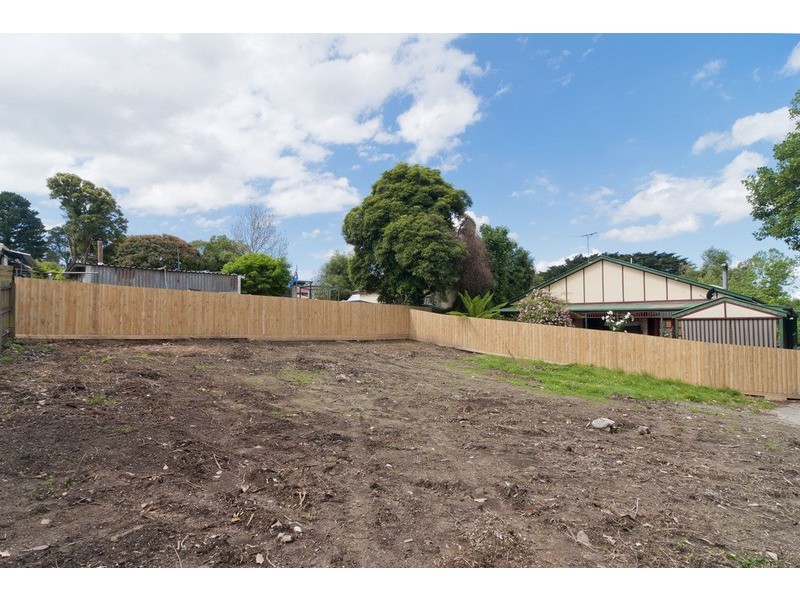 2/15 Grantully Street, Mount Evelyn VIC 3796