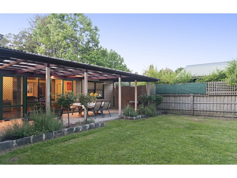 11 Elsie Grove, Mount Evelyn VIC 3796