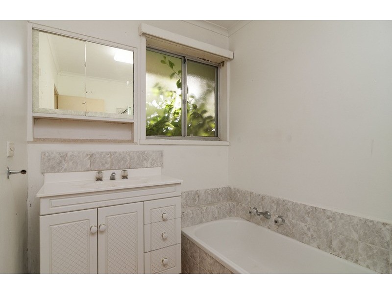 32 Boyana Crescent, Croydon VIC 3136