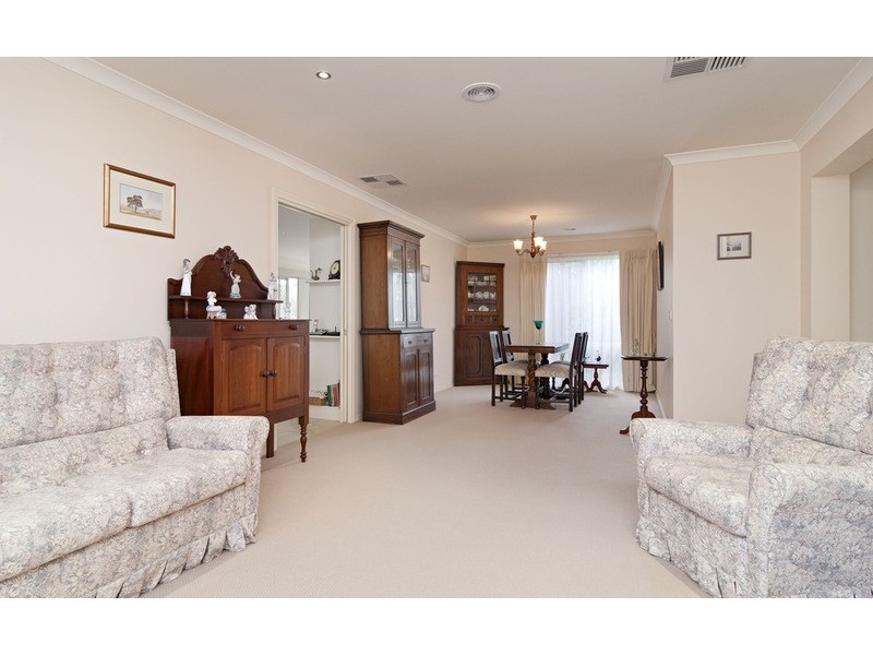 13 Natanya Way, Kilsyth VIC 3137