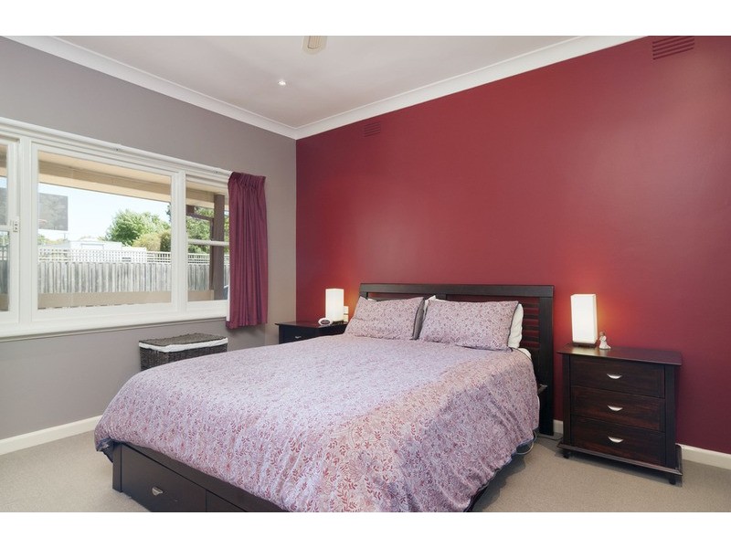 2/23 Lusher Road, Croydon VIC 3136