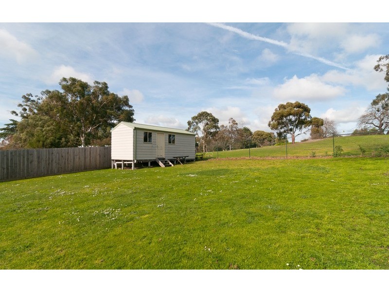 77 Rolling Hills Road, Chirnside Park VIC 3116